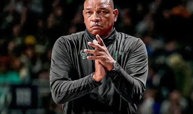开云官网-里弗斯卸任雄鹿主帅，常规赛32胜50负无缘季后赛|NBA|名人堂|Shams|奥斯汀-里弗斯|密尔沃基雄鹿队_新浪体育_新浪新闻